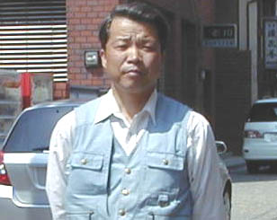 �Øa��ɂăp�`��